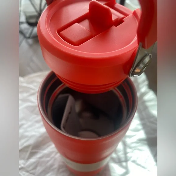 NWT Stanley The IceFlow™ Bottle with Flip Straw Lid | 16 OZ - Hot Coral - Picture 4 of 7